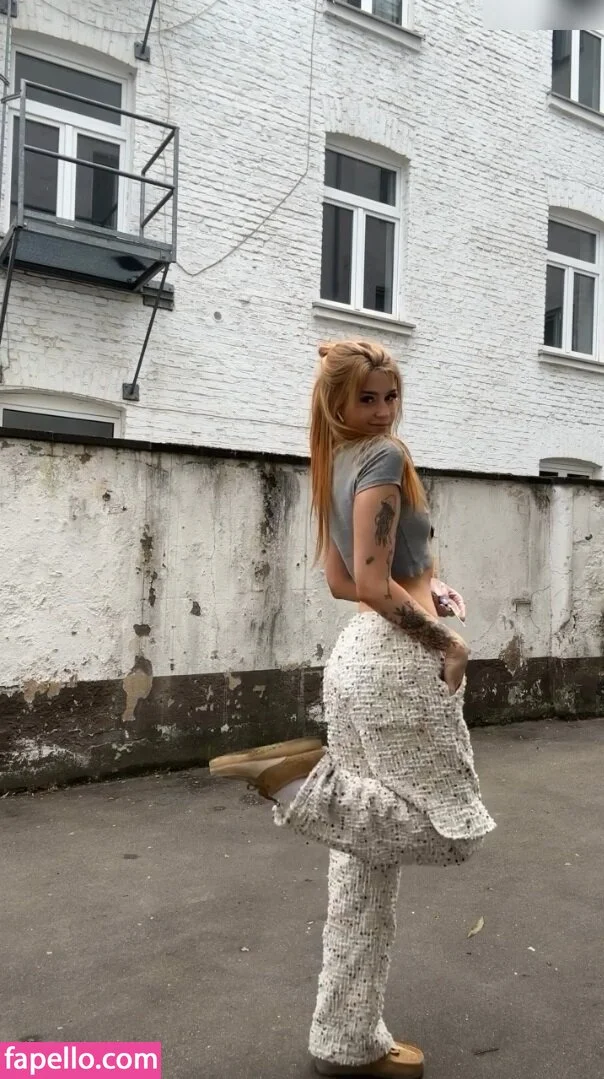 Leonie Busse Onlyfans Photo Gallery 