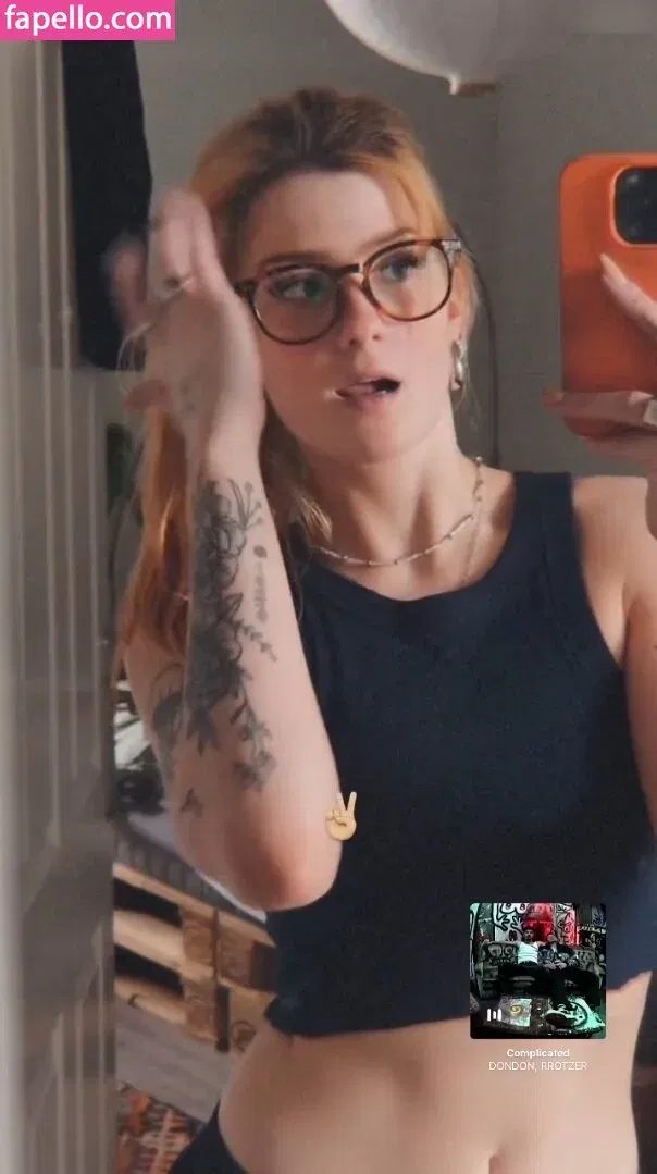 Leonie Busse Onlyfans Photo Gallery 