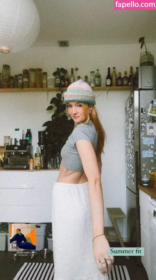 Leonie Busse Onlyfans Photo Gallery 