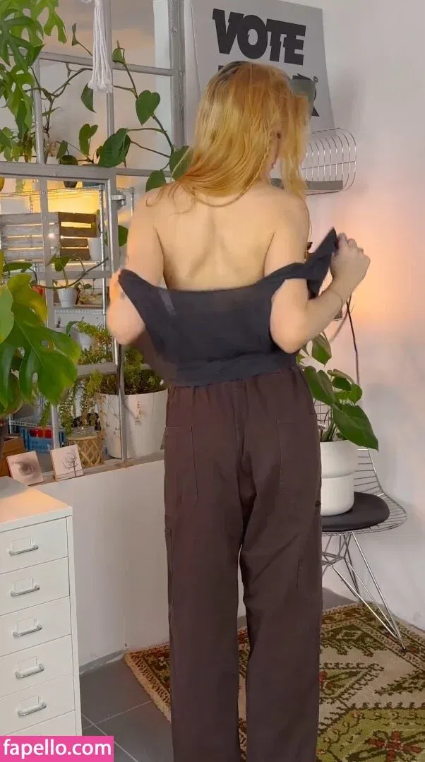 Leonie Busse Onlyfans Photo Gallery 