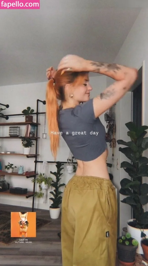 Leonie Busse Onlyfans Photo Gallery 