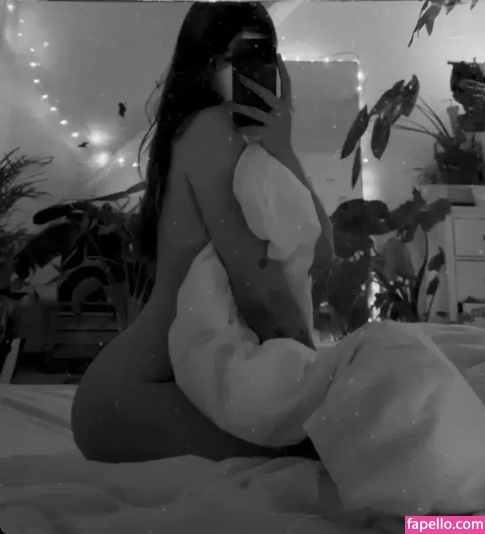 Leonie Busse Onlyfans Photo Gallery 