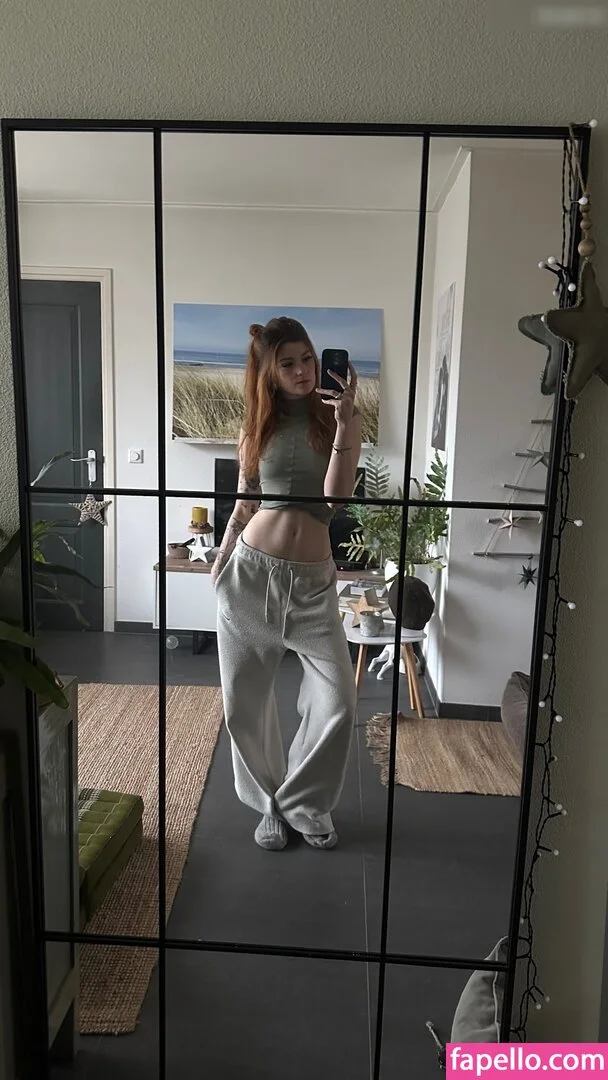 Leonie Busse Onlyfans Photo Gallery 