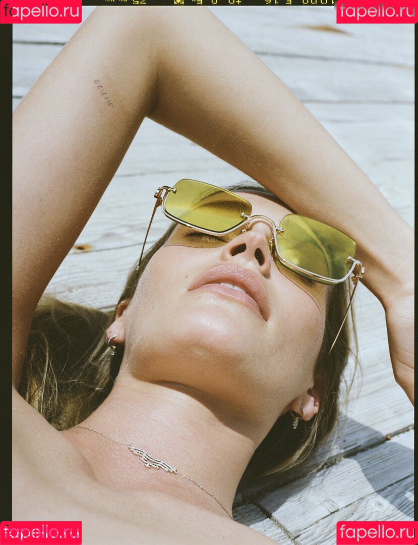 Noel Berry Onlyfans Photo Gallery 