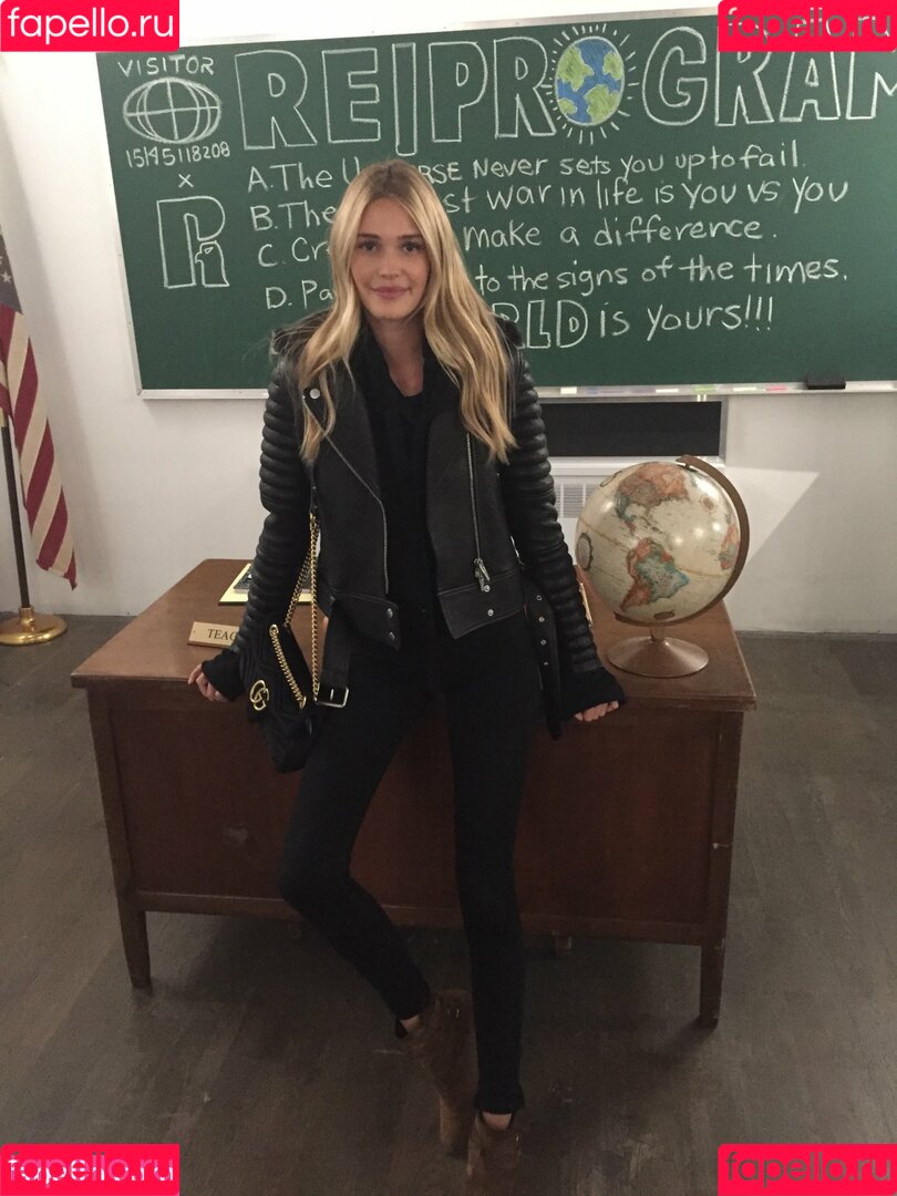 Noel Berry Onlyfans Photo Gallery 