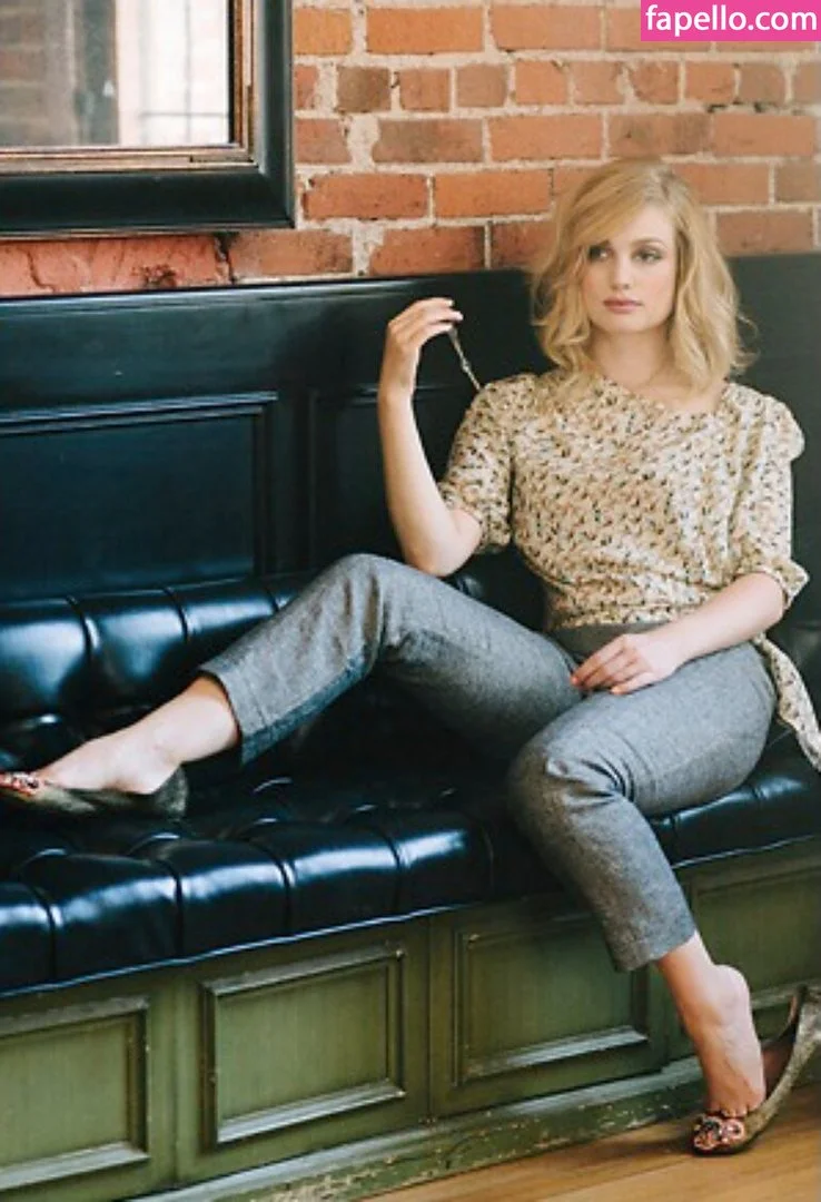 Alison Sudol Nude Onlyfans Photo 37
