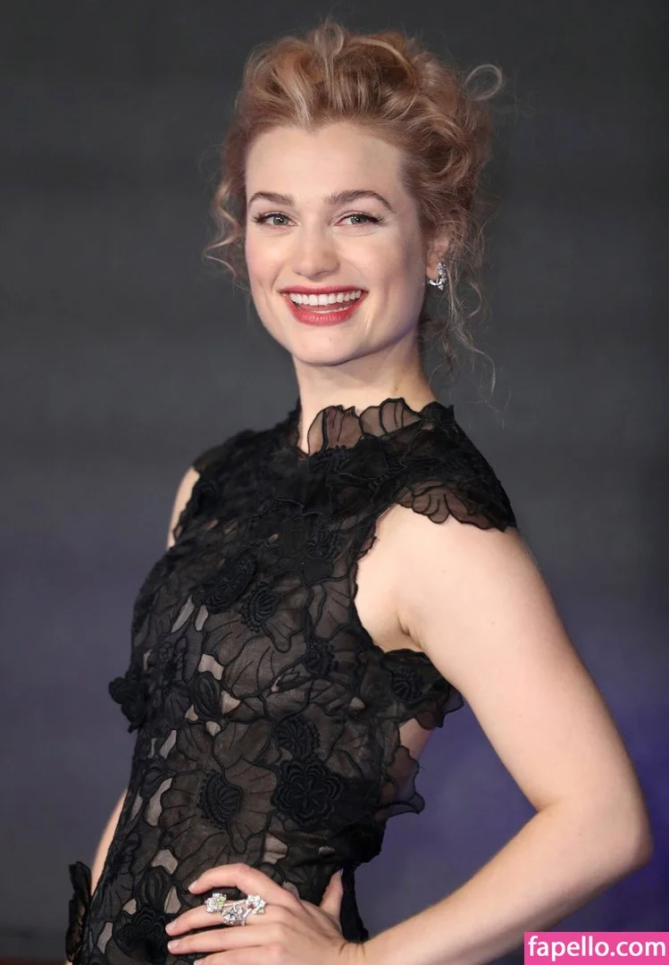 Alison Sudol Nude Onlyfans Photo 33