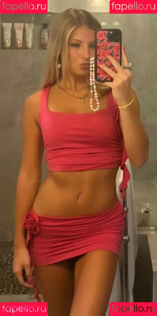 Erin Naylor Onlyfans Photo Gallery 
