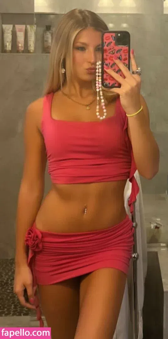 Erin Naylor Onlyfans Photo Gallery 