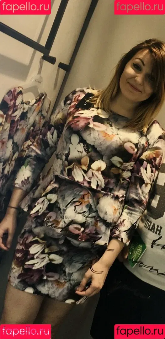 JennyHotWife Onlyfans Photo Gallery 