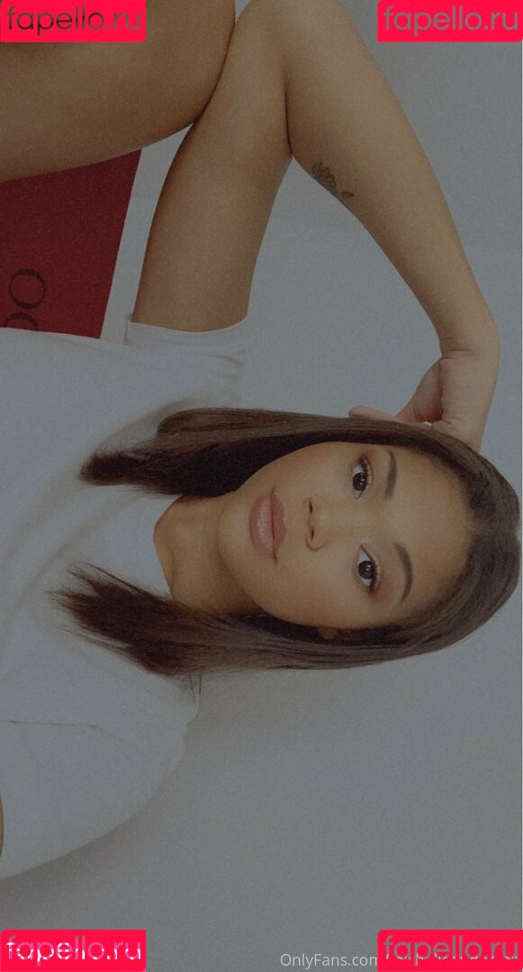 Michelle Anderson Onlyfans Photo Gallery 