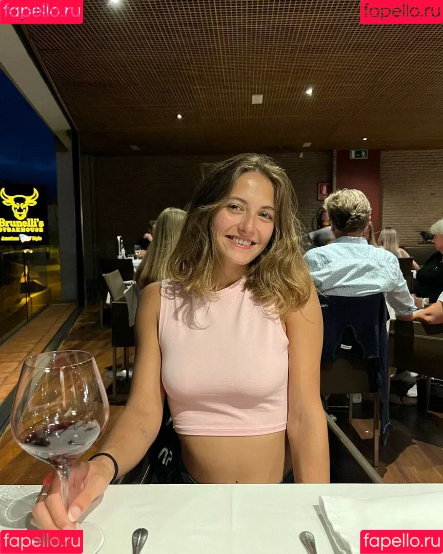 Arianna Onlyfans Photo Gallery 