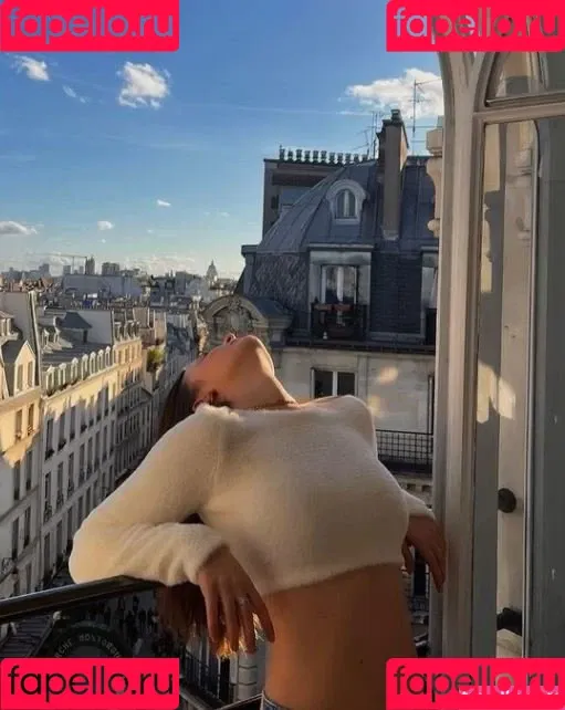 Agathe Bailleul Onlyfans Photo Gallery 