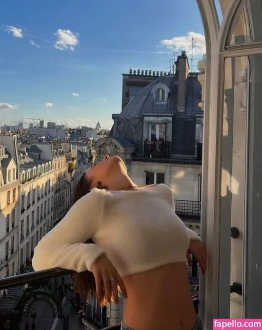 Agathe Bailleul Onlyfans Photo Gallery 