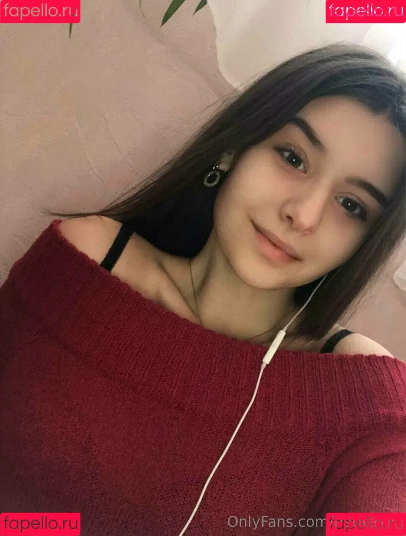 petite.grl Onlyfans Photo Gallery 