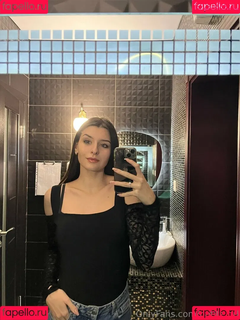 petite.grl Onlyfans Photo Gallery 