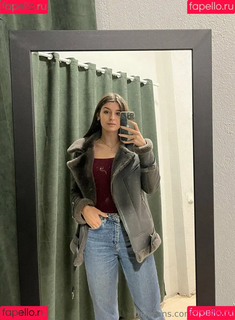 petite.grl Onlyfans Photo Gallery 
