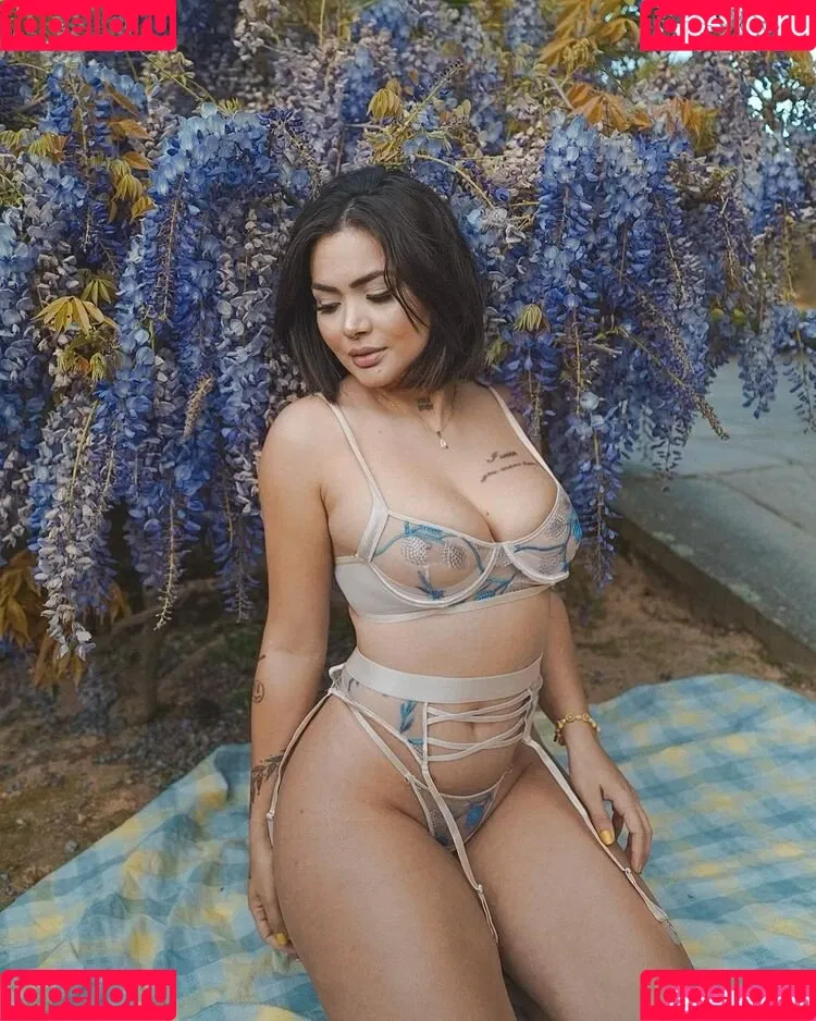 Michellen Cristina Onlyfans Photo Gallery 