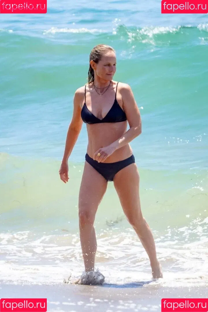 Helen Hunt Onlyfans Photo Gallery 