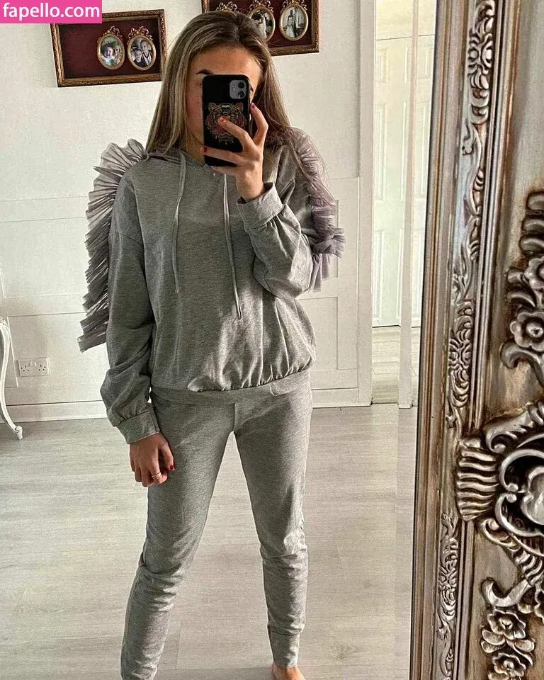 Carly Smith Onlyfans Photo Gallery 