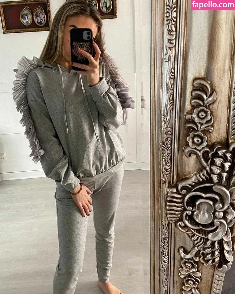 Carly Smith Onlyfans Photo Gallery 