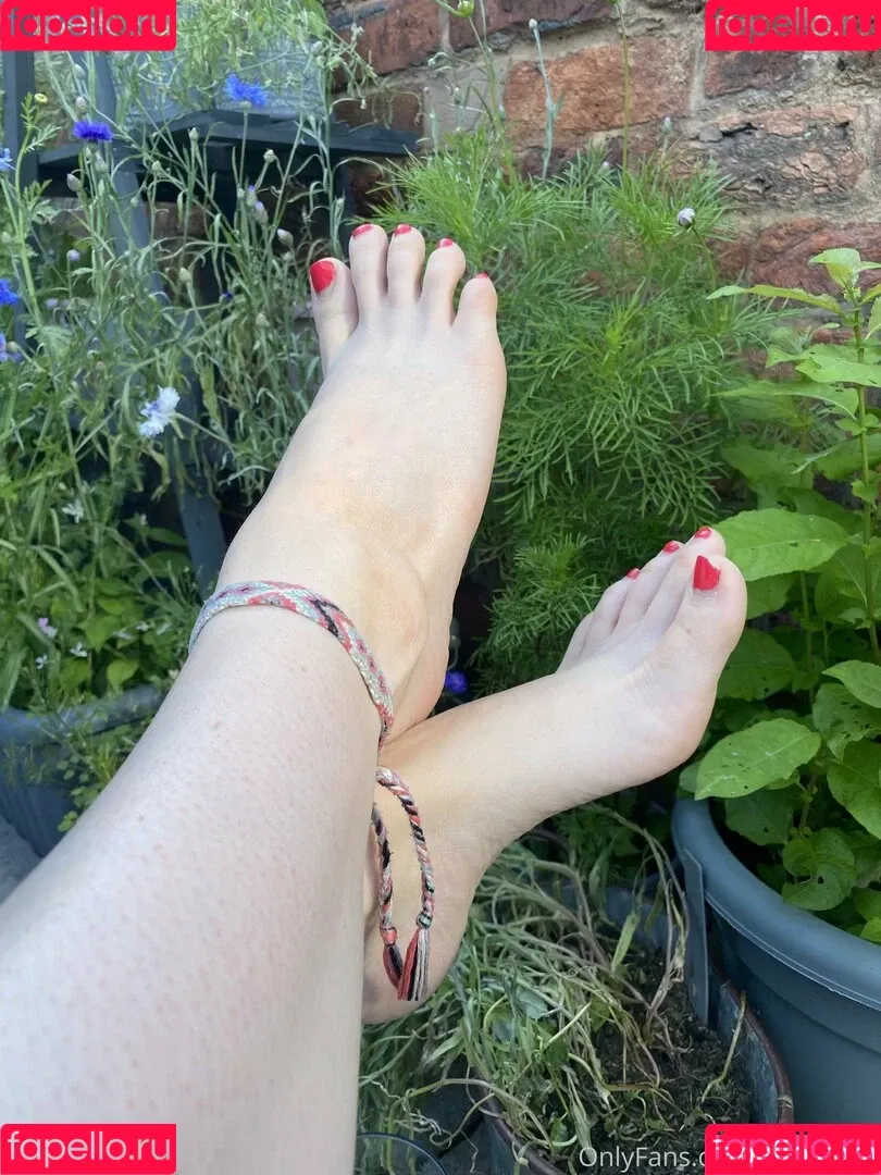 fondafeet Onlyfans Photo Gallery 