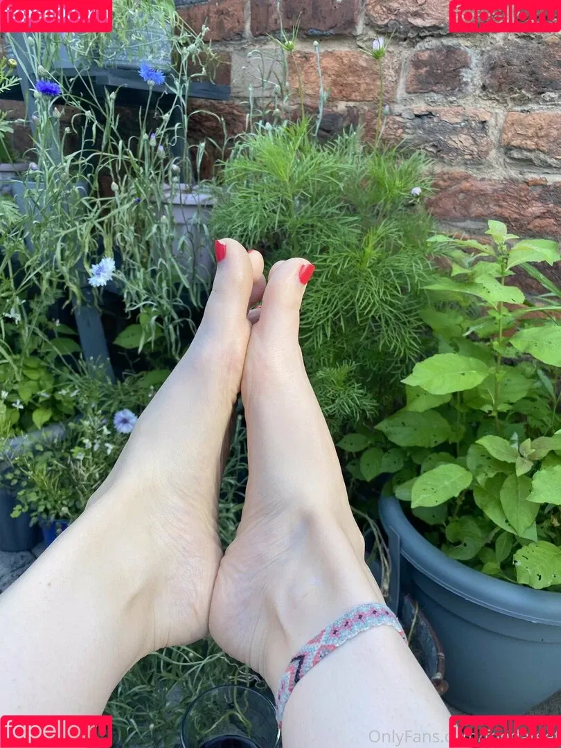 fondafeet Onlyfans Photo Gallery 