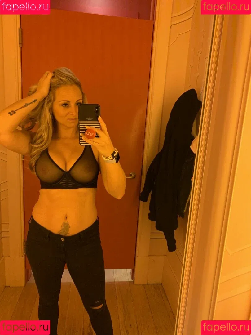 linzc Onlyfans Photo Gallery 