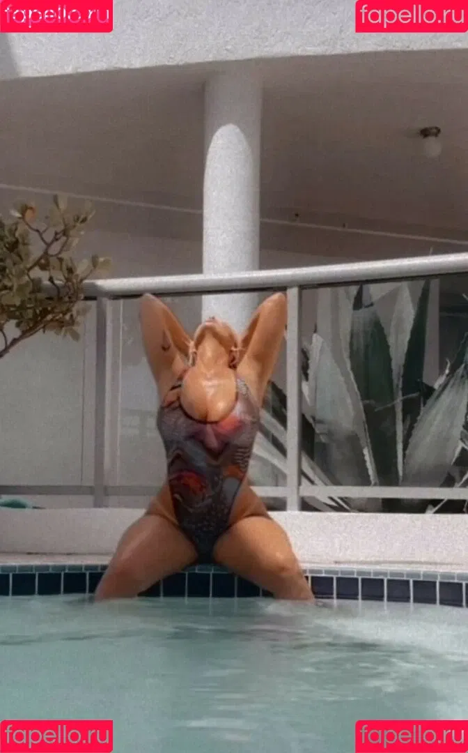 Molly Cavalli Onlyfans Photo Gallery 