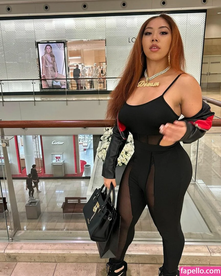 Kiah Dream Onlyfans Photo Gallery 