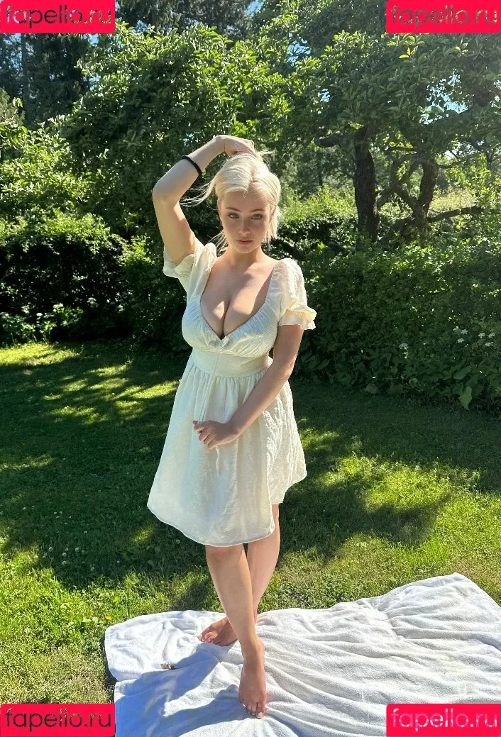 Shinylikeclara Onlyfans Photo Gallery 
