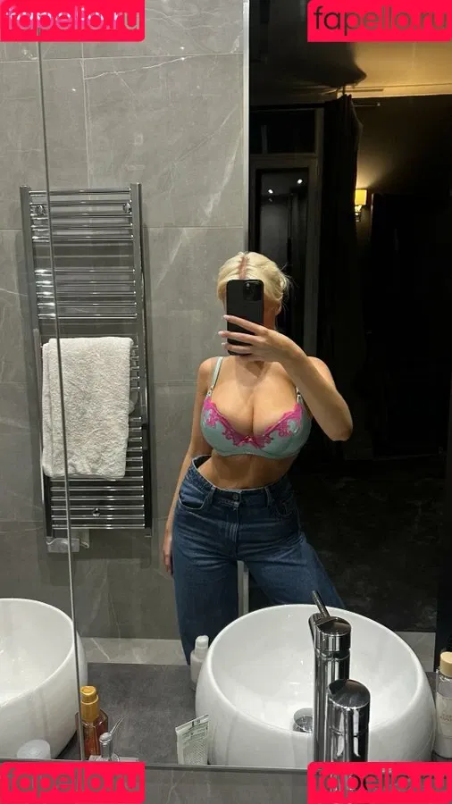 Shinylikeclara Onlyfans Photo Gallery 