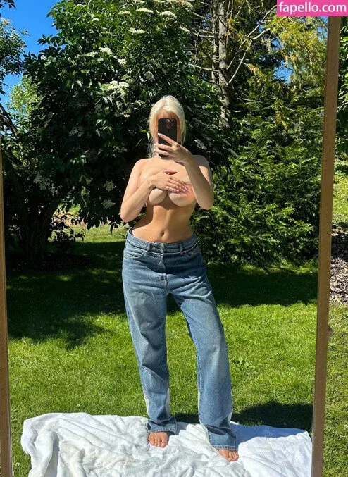 Shinylikeclara Onlyfans Photo Gallery 