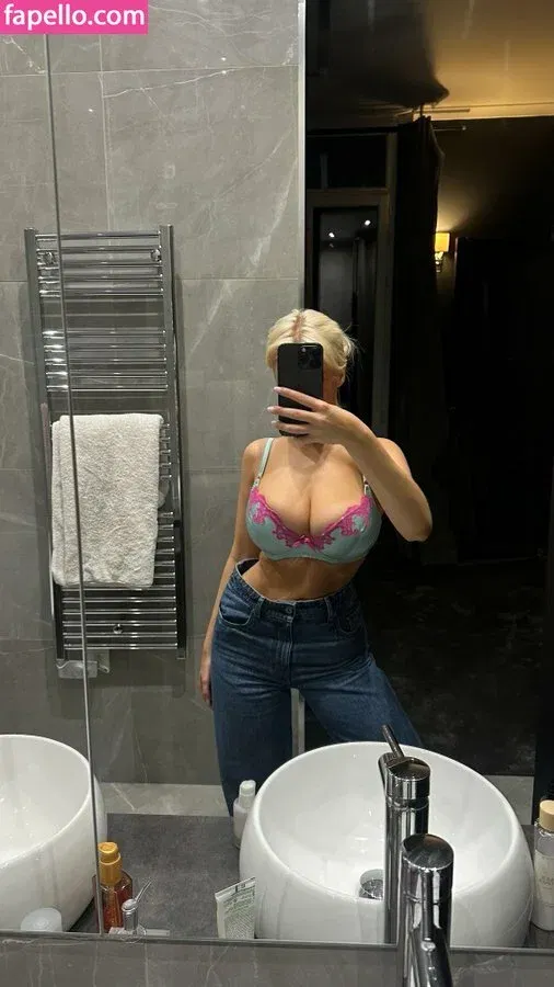 Shinylikeclara Onlyfans Photo Gallery 