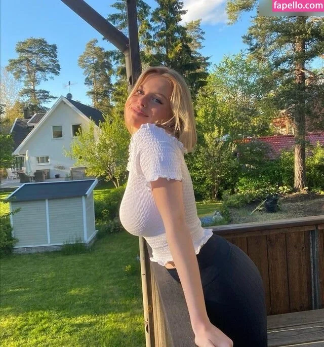 Shinylikeclara Onlyfans Photo Gallery 