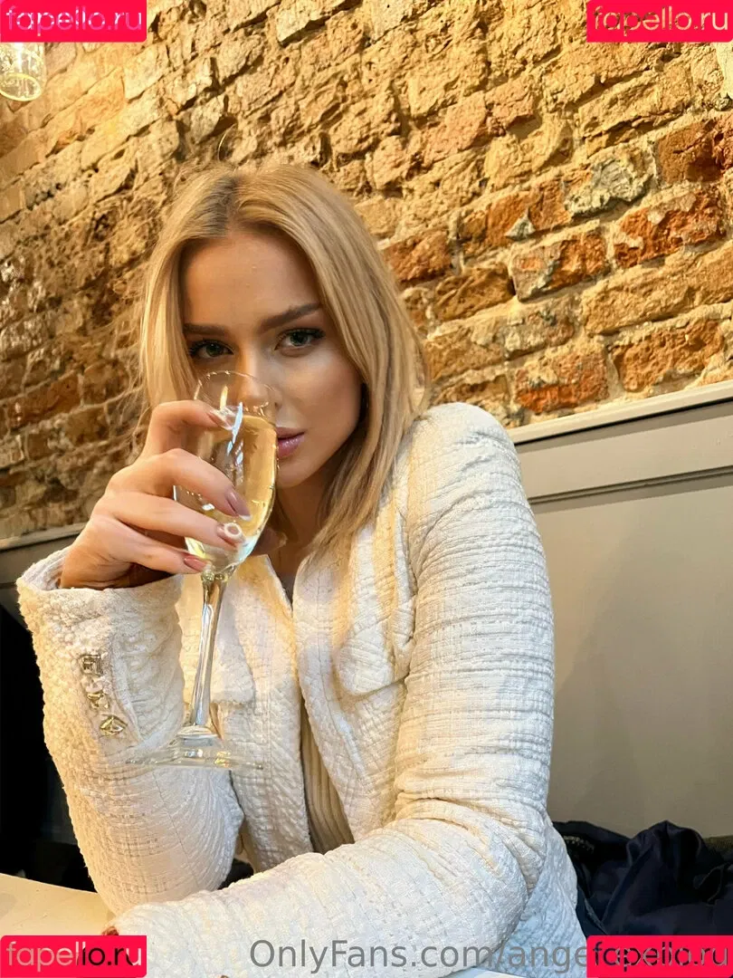 angie_explod Onlyfans Photo Gallery 