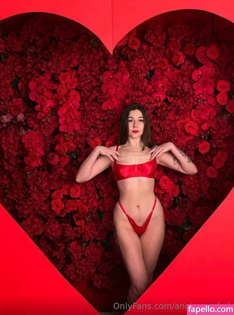 angie_explod Onlyfans Photo Gallery 