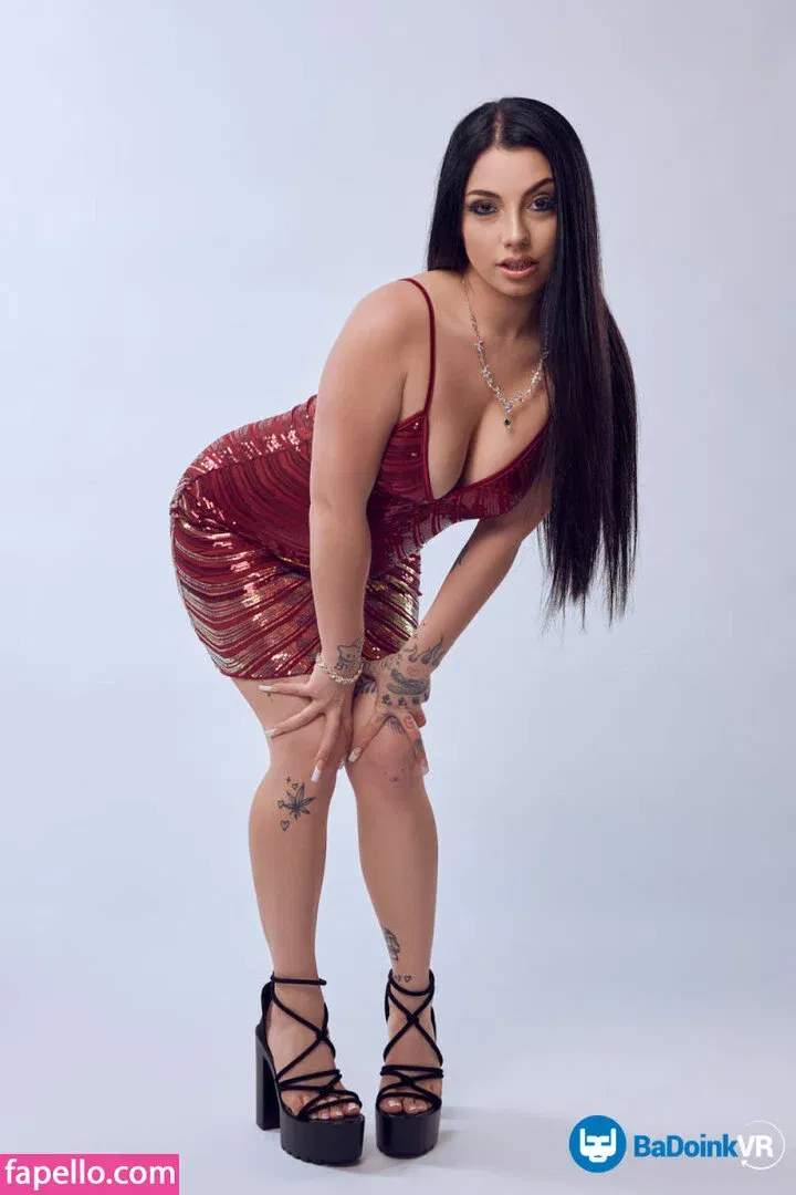 Roma Amor Onlyfans Photo Gallery 