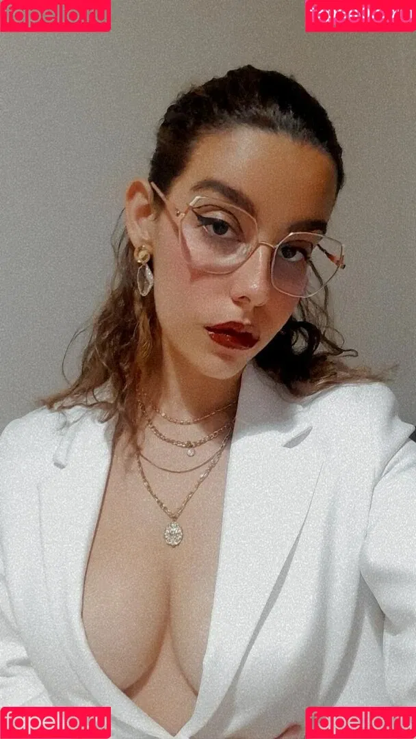 slut_belo Onlyfans Photo Gallery 