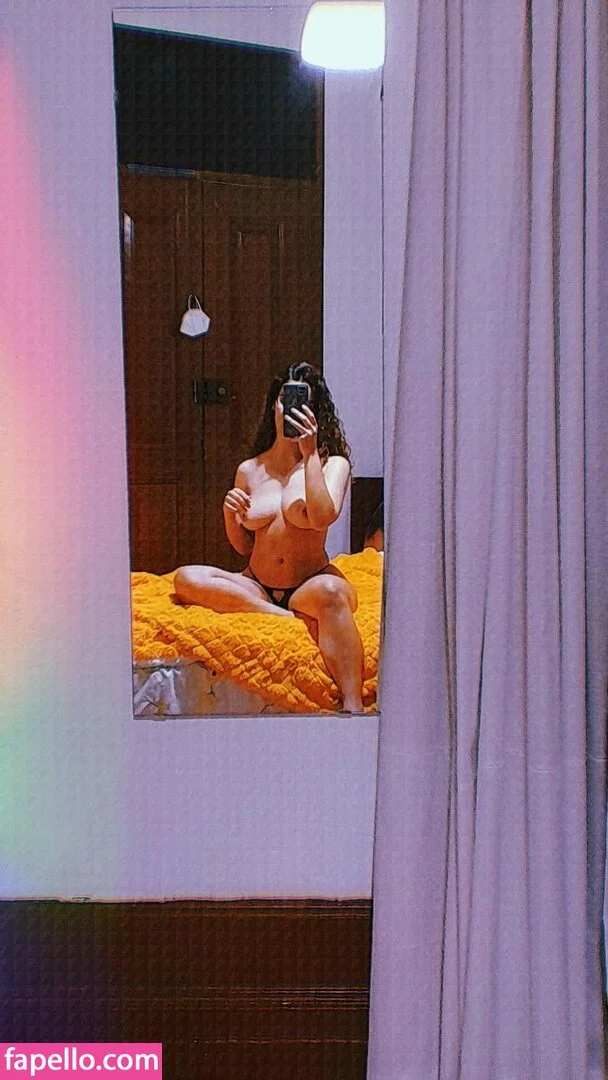 slut_belo Onlyfans Photo Gallery 