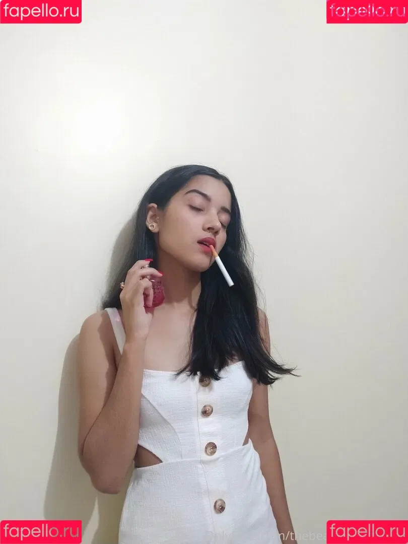 thebeautyofsmoking Onlyfans Photo Gallery 