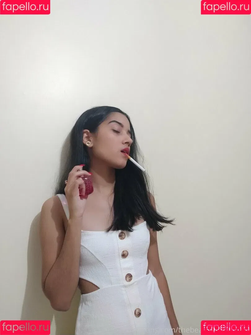 thebeautyofsmoking Onlyfans Photo Gallery 