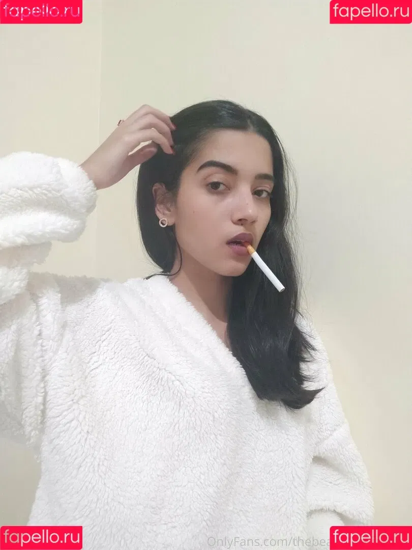 thebeautyofsmoking Onlyfans Photo Gallery 