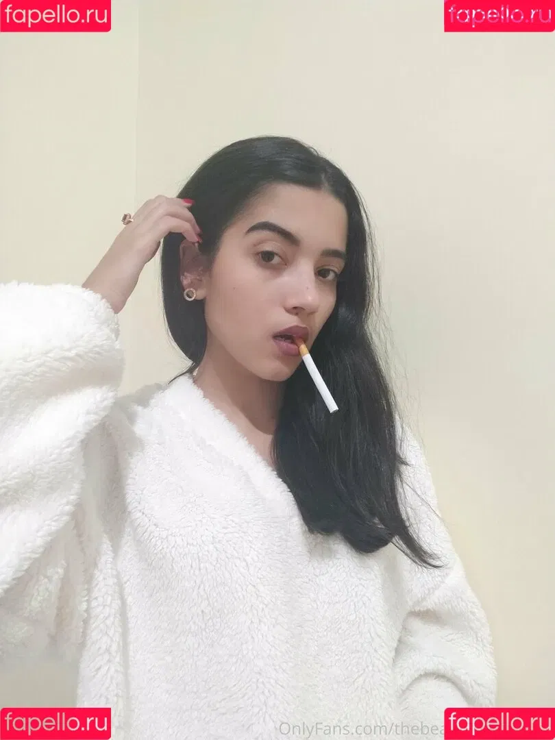 thebeautyofsmoking Onlyfans Photo Gallery 
