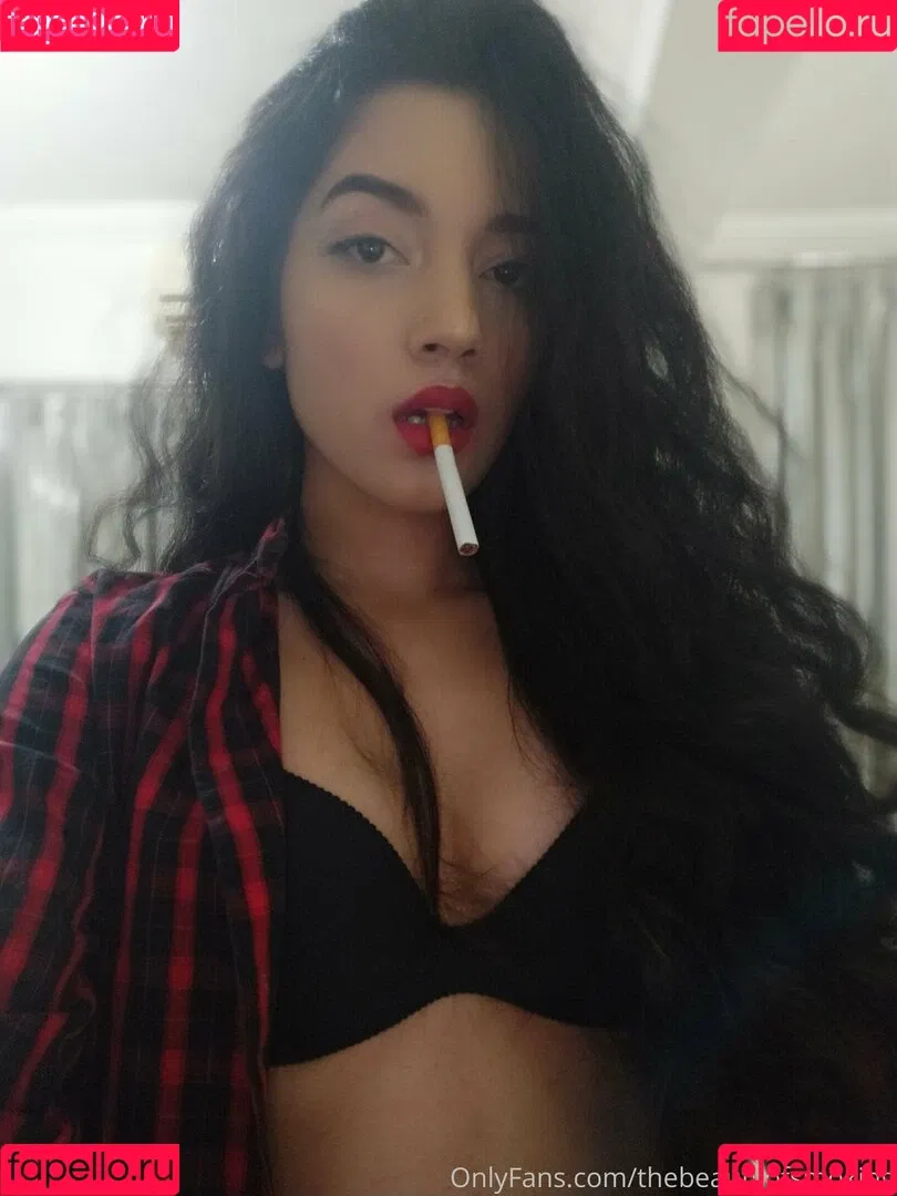 thebeautyofsmoking Onlyfans Photo Gallery 