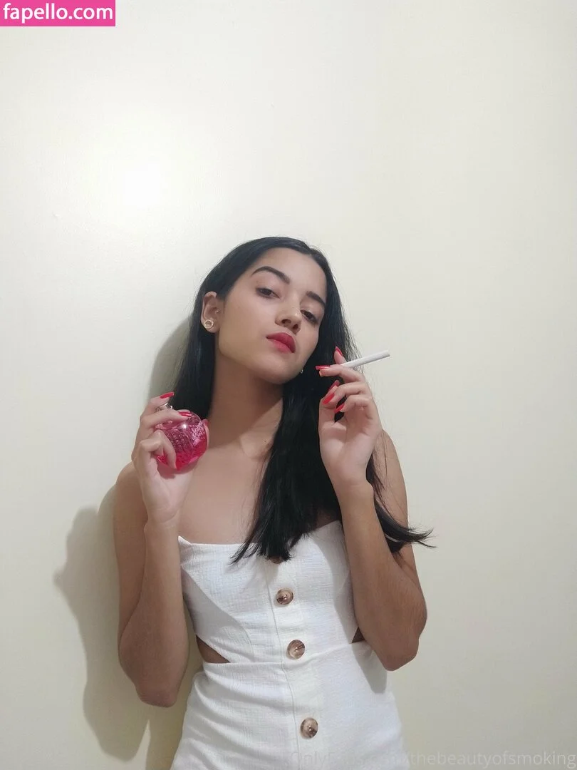 thebeautyofsmoking Onlyfans Photo Gallery 
