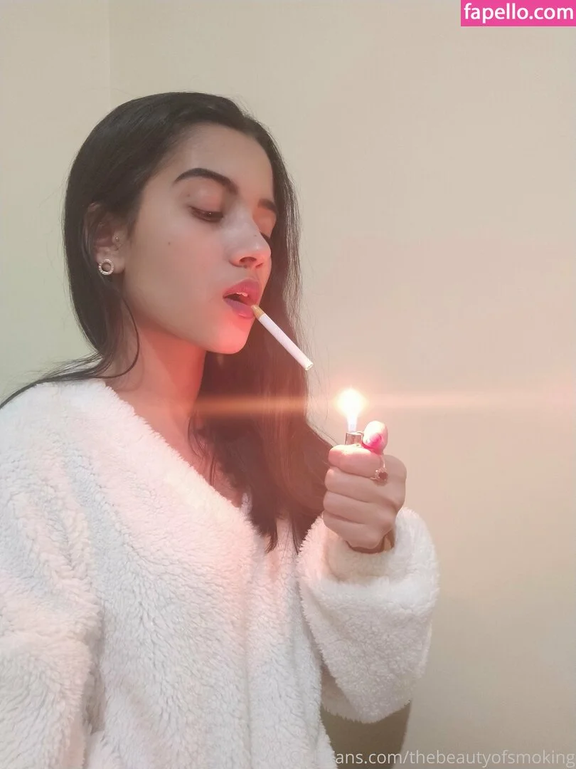 thebeautyofsmoking Onlyfans Photo Gallery 
