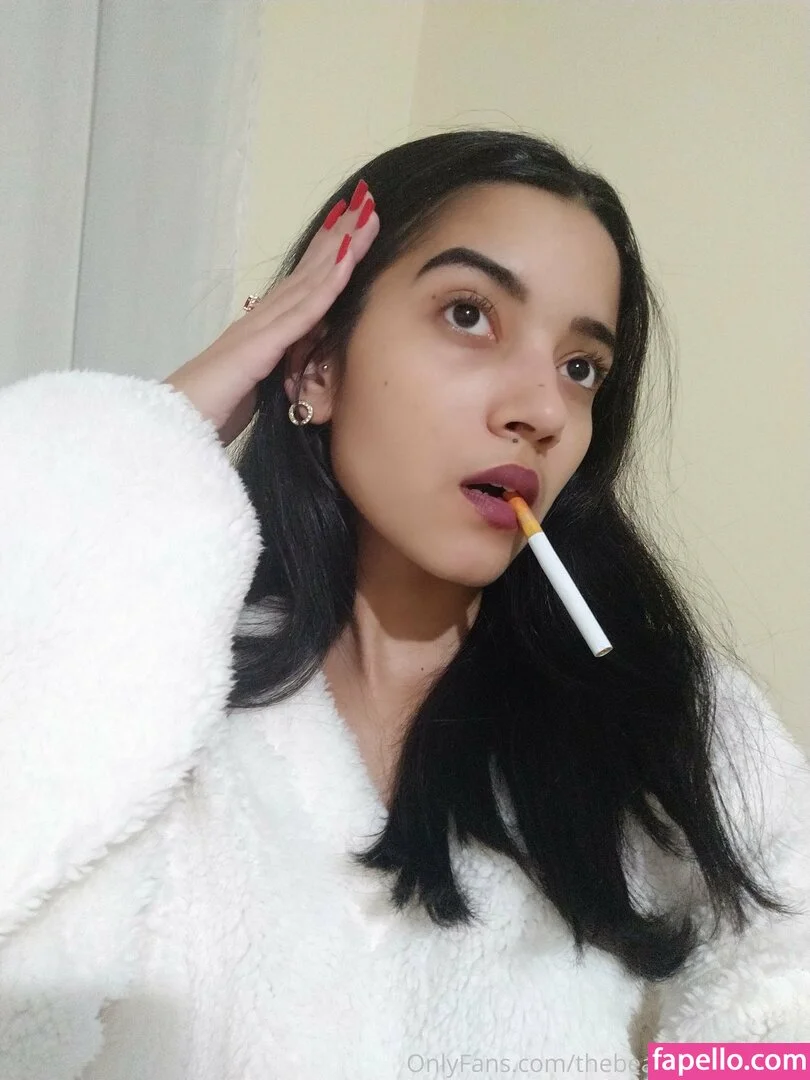 thebeautyofsmoking Onlyfans Photo Gallery 