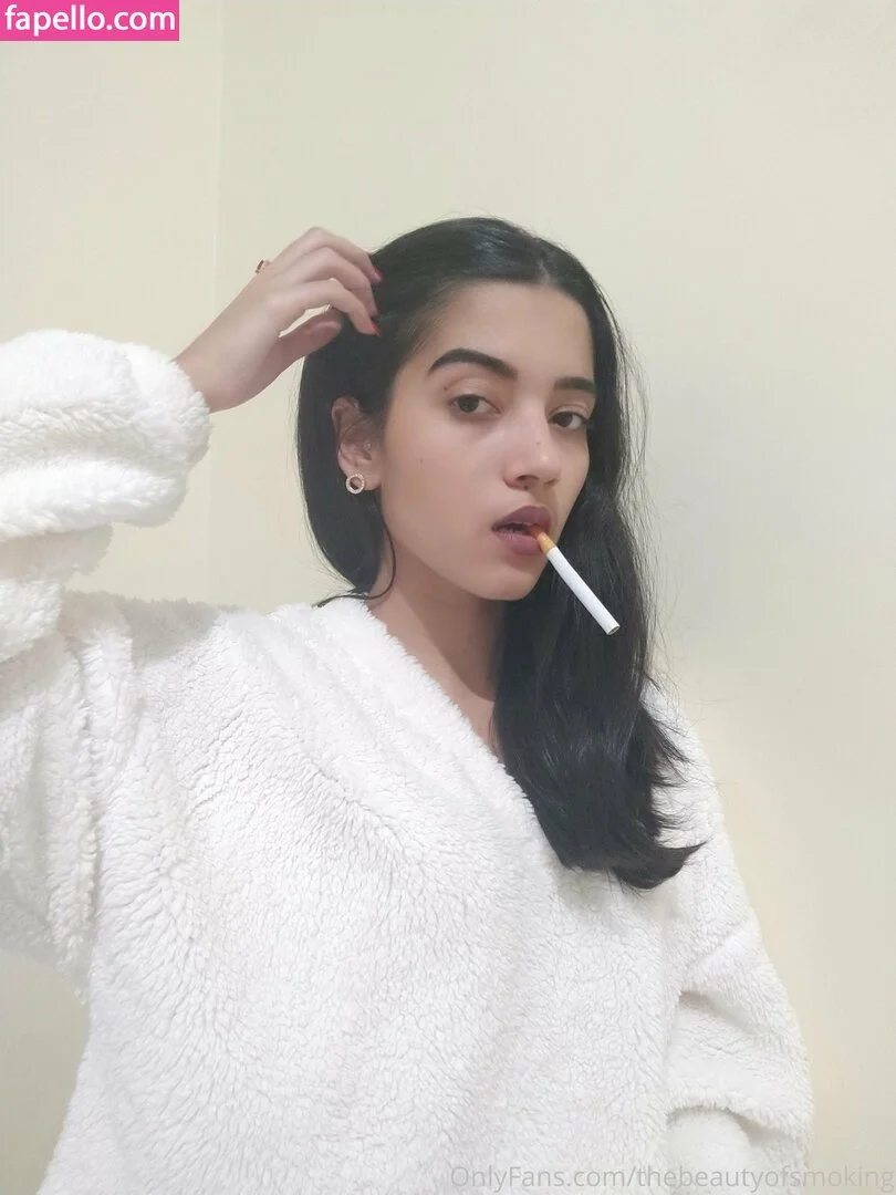 thebeautyofsmoking Onlyfans Photo Gallery 