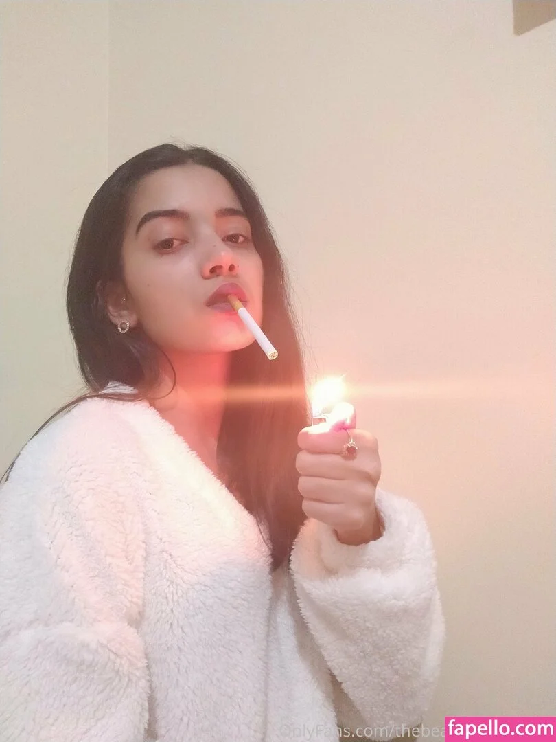 thebeautyofsmoking Onlyfans Photo Gallery 